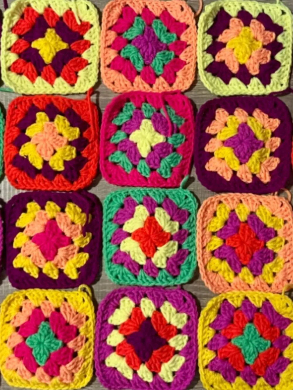 Lot of 20 4.5” Neon Mix Crochet TRADITIONAL GRANNY SQUARES Afghan Blanket